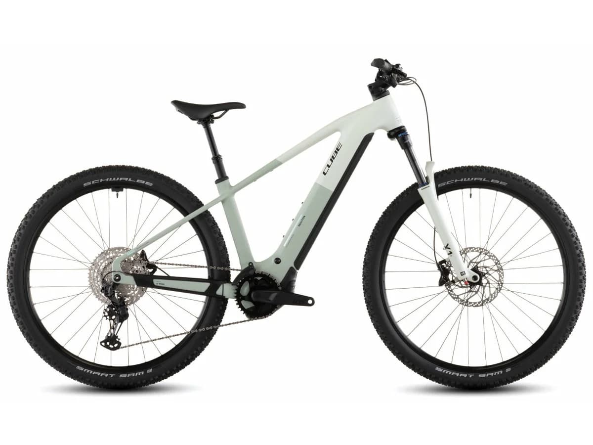Cube Reaction Hybrid Pro 800